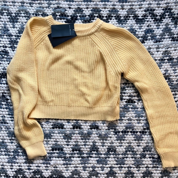 Brandy Melville Sweaters - Brandy Melville Yellow Cropped Sweater
